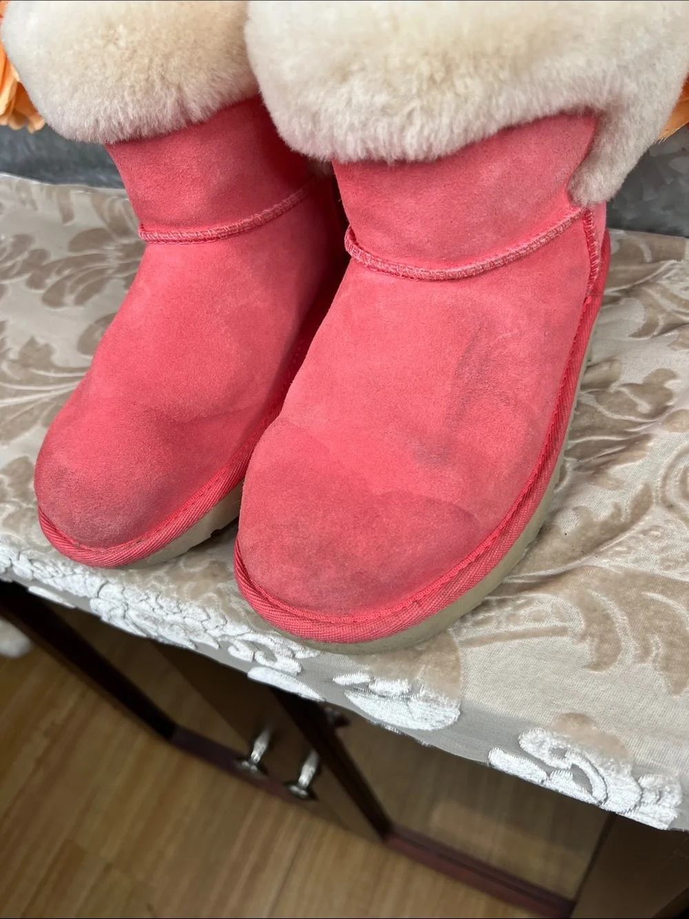 Ugg Saniya Mini Size 2